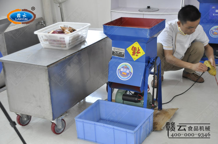 GY-SF-850型紅薯刷粉機