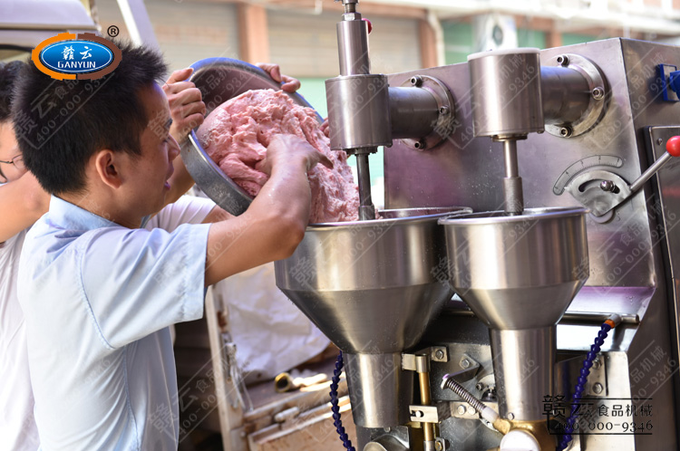 二代包心機內裝肉餡和肉漿